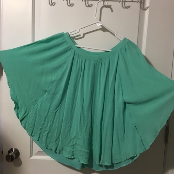 Cute teal butterfly blouse! - Picture 2 of 2